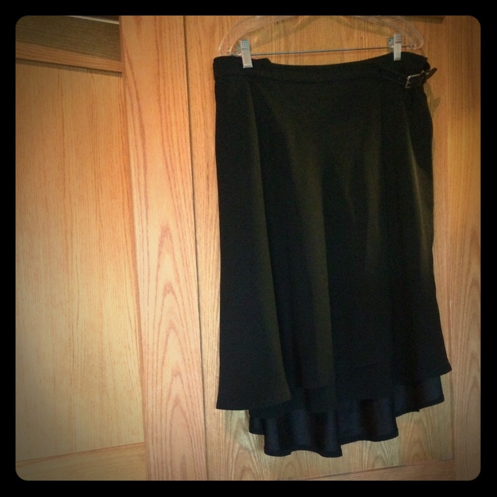 Full wrap Ralph Lauren skirt with cute buckle